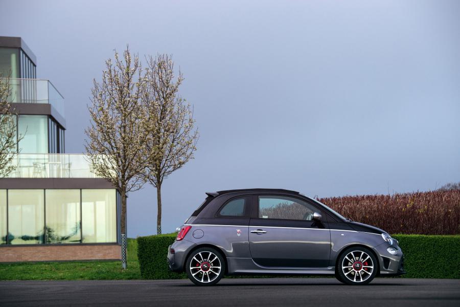  Abarth 595C Turismo (312) 2016 года  (UK) (фото 6 из 24)